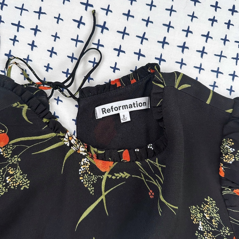Reformation - Maxi Dress - Size 2 - Keyhole back, wildflower print RARE FIND